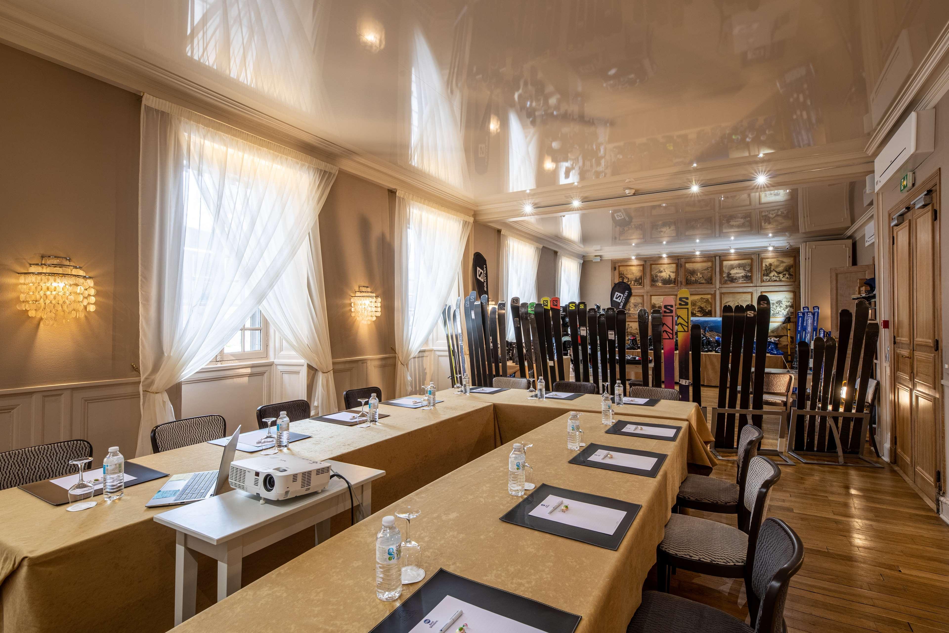 Best Western Grand Hotel De Bordeaux Aurillac Exterior photo